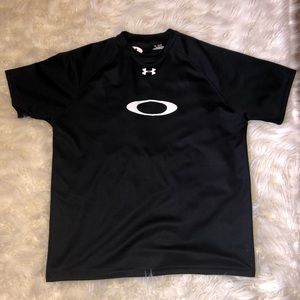 Under Armour Shirts - Black Under Armour shirt Under Armour Shirts - Black Under Armour shirt